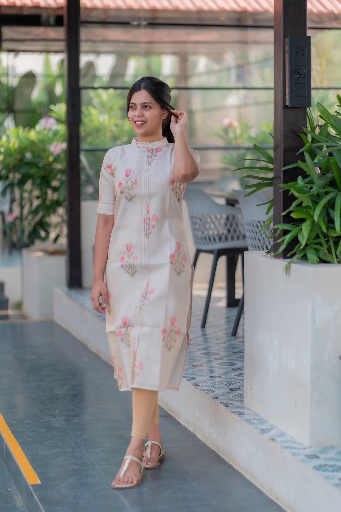 AA016 Creamy Shimmer  Muslin Silk Kurti