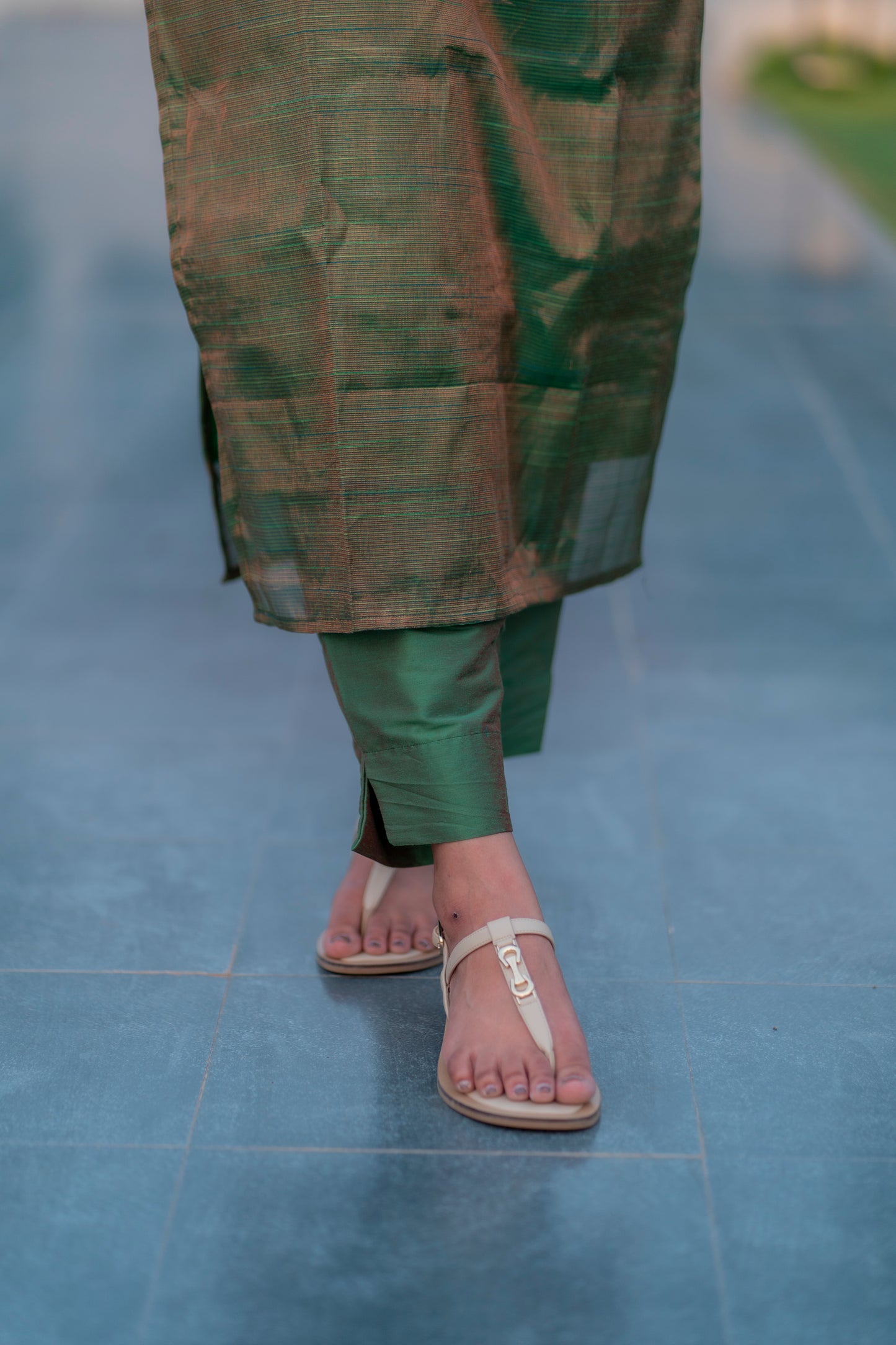 AA022 Bottle Green Tissue Silk 3 PcSet