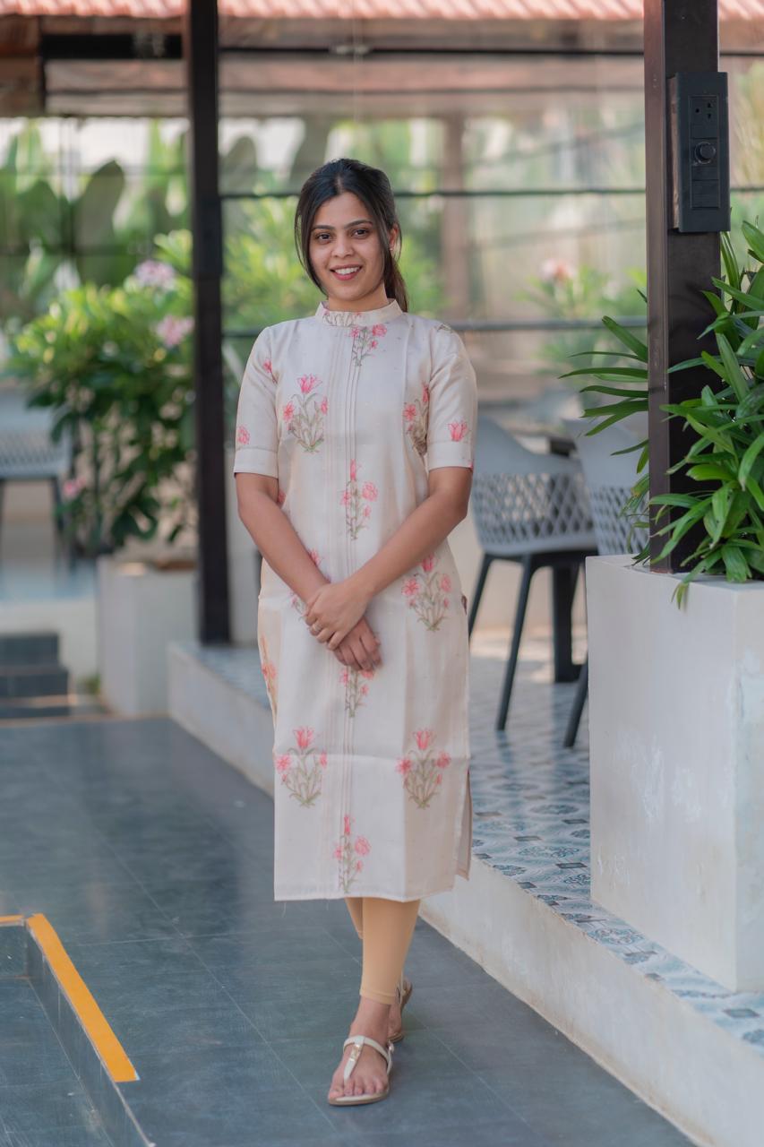 AA016 Creamy Shimmer  Muslin Silk Kurti