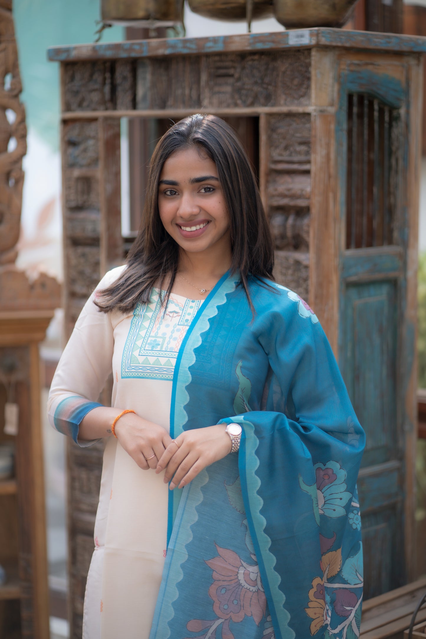 AA169 White with Peacock Blue Gucci Silk 3 Pc Set