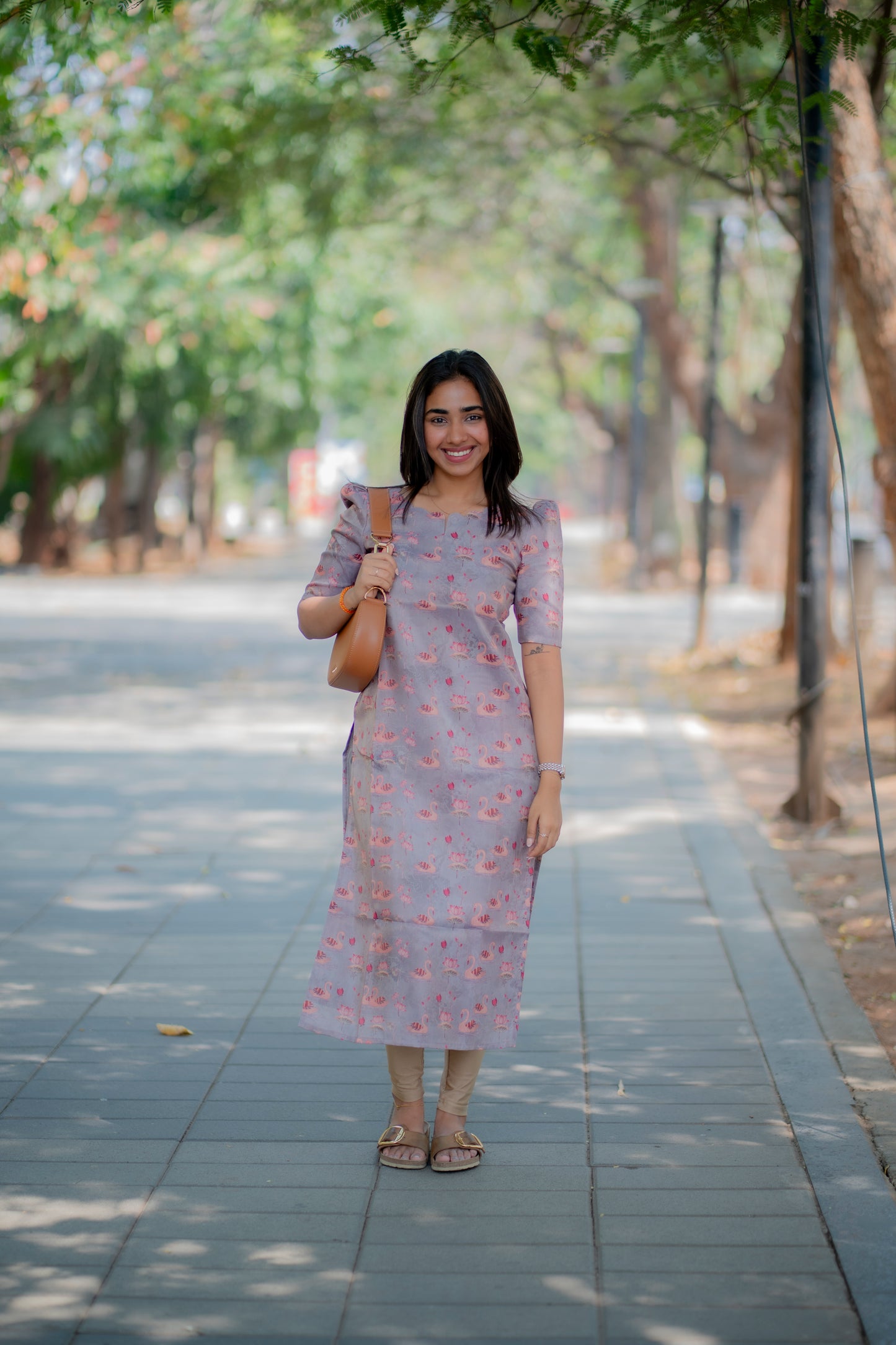 AA190 Grey Swan Shimmer Tissue Silk Kurtih