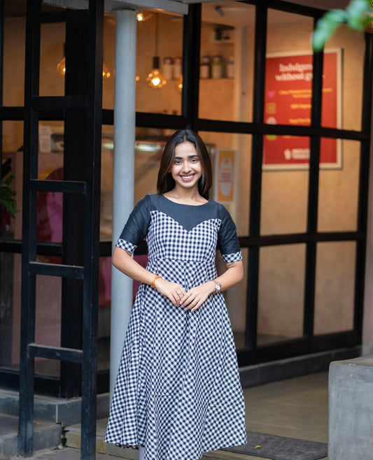 AA259 Black & White Checks Cotton Maxi