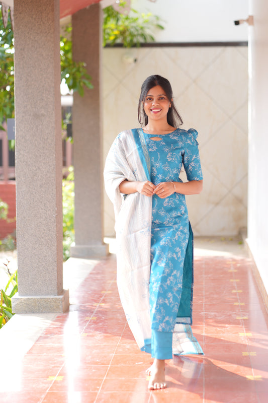 AA174 Blue with White Floral Gucci Silk 3 PC Set