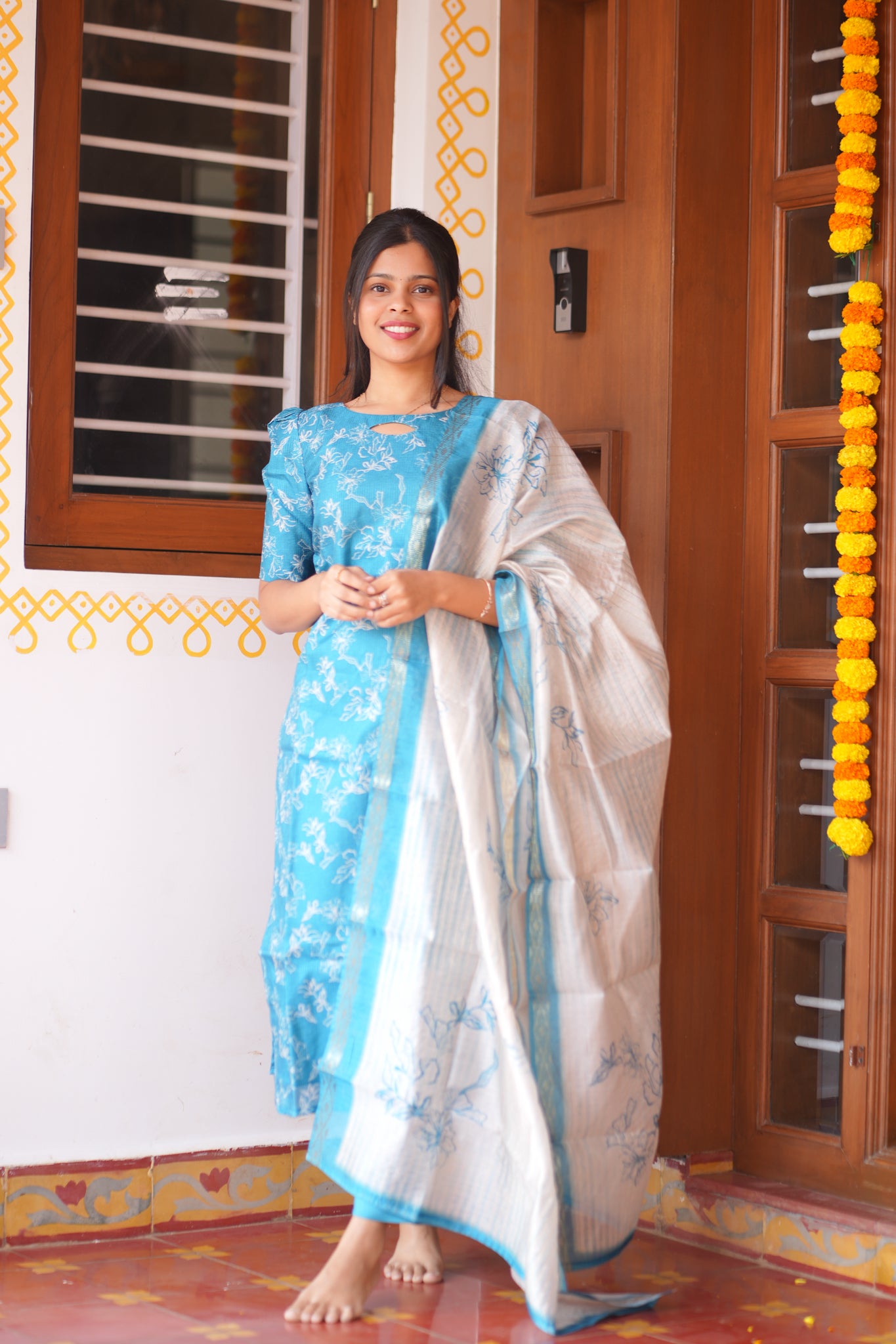 AA174 Blue with White Floral Gucci Silk 3 PC Set