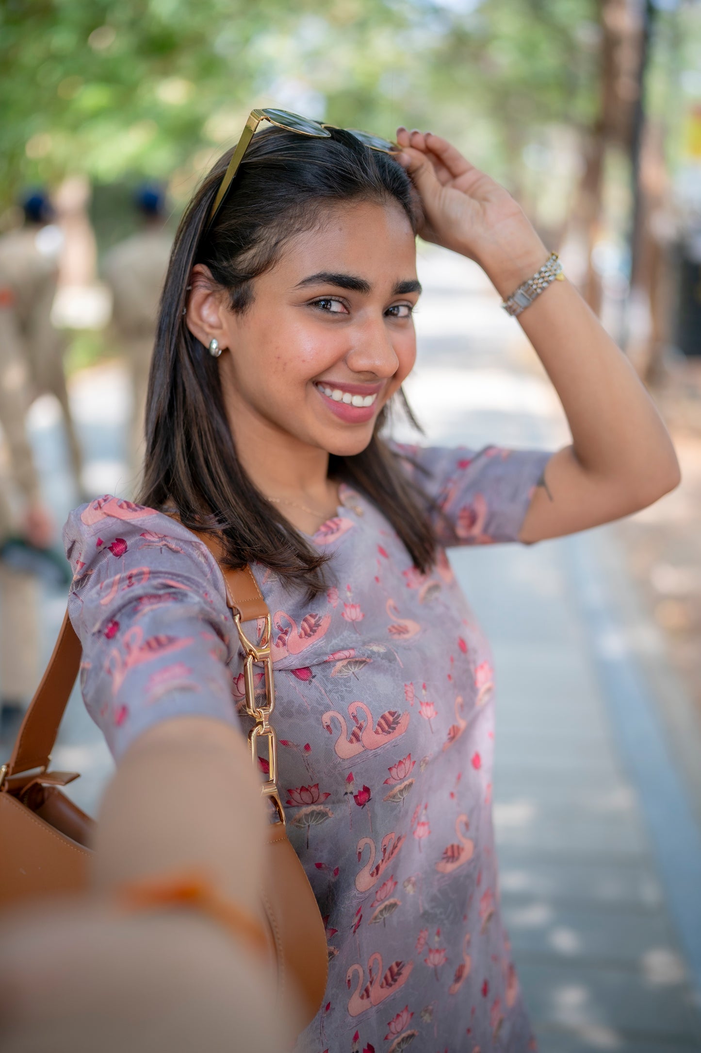 AA190 Grey Swan Shimmer Tissue Silk Kurtih