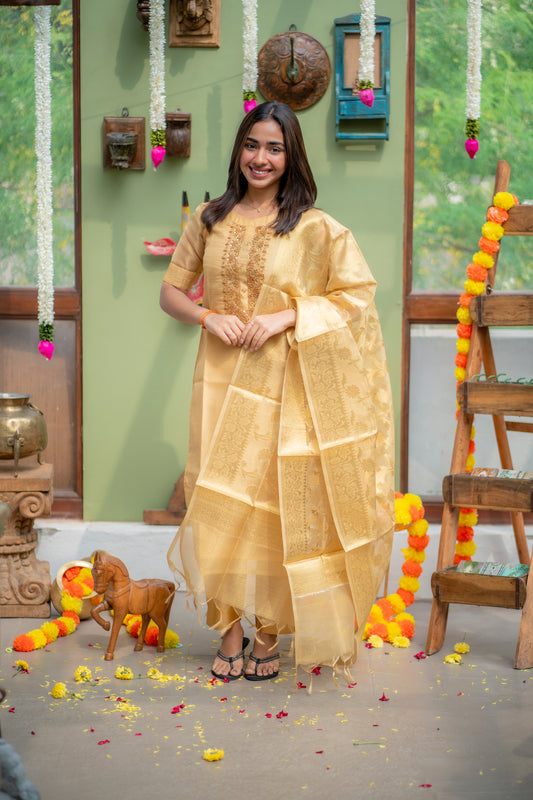 AA153 Golden Tissue Silk 3 Pc Set