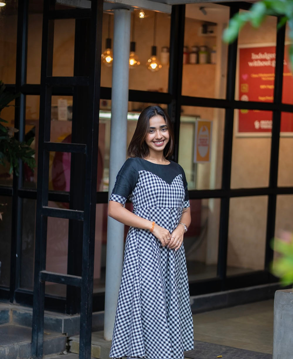 AA259 Black & White Checks Cotton Maxi