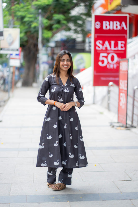 AA284 Black Cotton Coord Set with Swan print